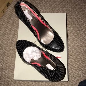 Women’s shoes